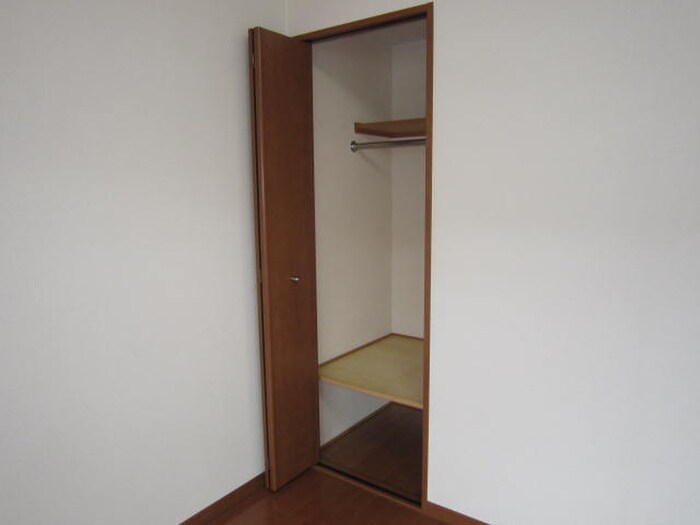 物件内観写真15　(収納)