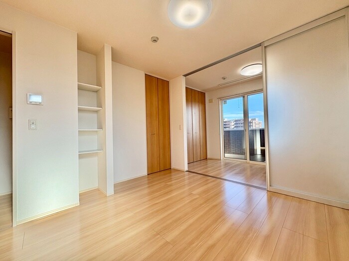 物件内観写真4　(居室)