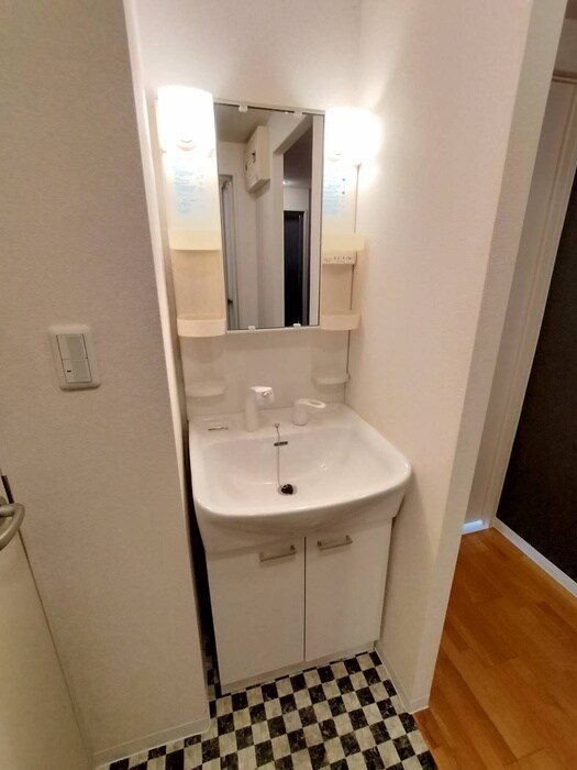 物件内観写真7　(洗面)