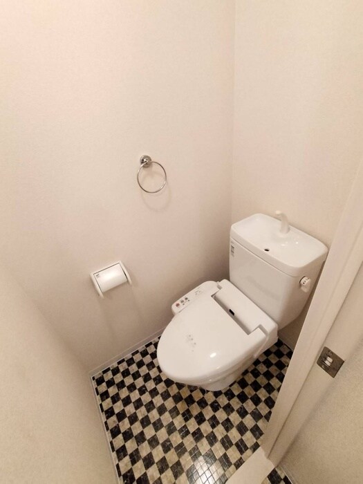 物件内観写真9　(トイレ)