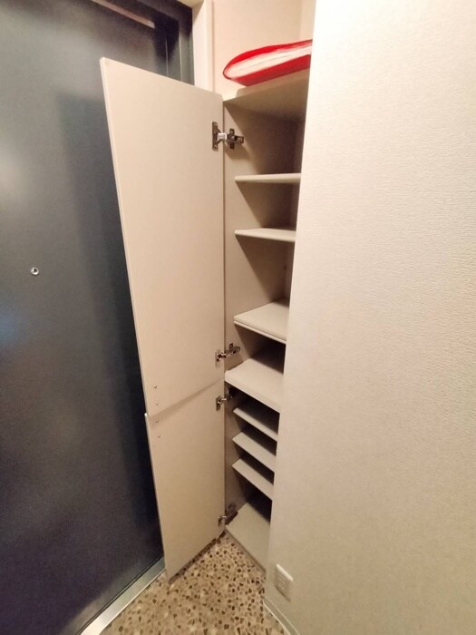 物件内観写真11　(靴箱)
