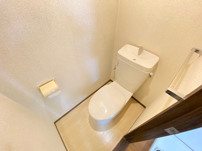 物件内観写真13　(トイレ)