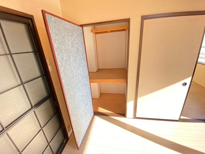 物件内観写真18　(収納)