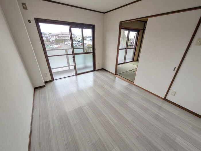 物件内観写真10　(居室)