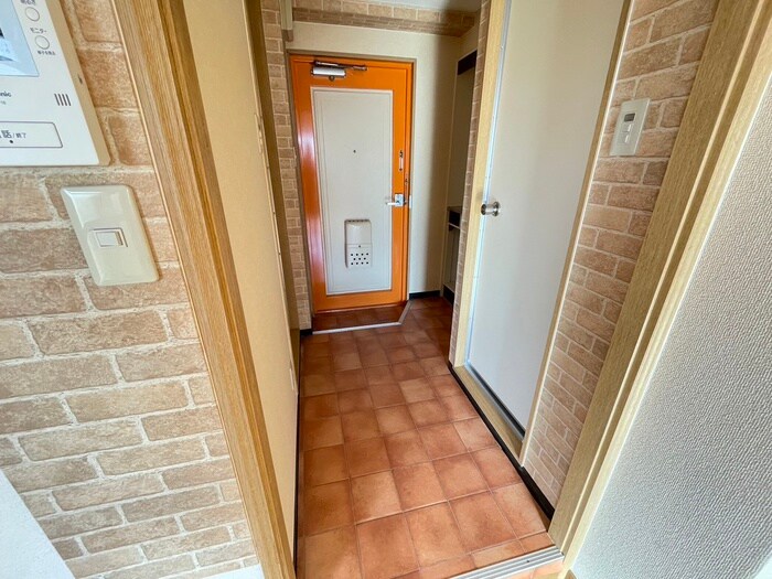 物件内観写真12　(廊下)