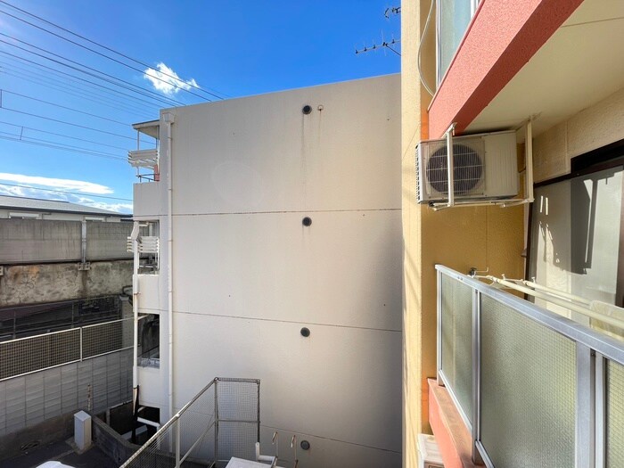 物件内観写真20　(室内からの展望)