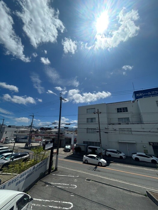 物件内観写真9　(室内からの展望)