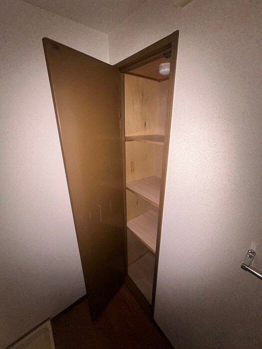 物件内観写真22　(収納)