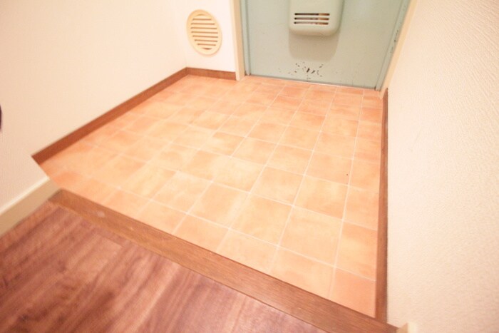 物件内観写真15　(玄関)