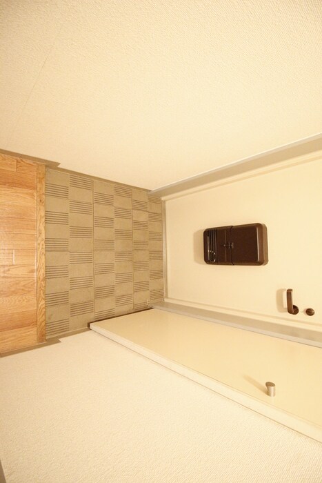 物件内観写真11　(玄関)