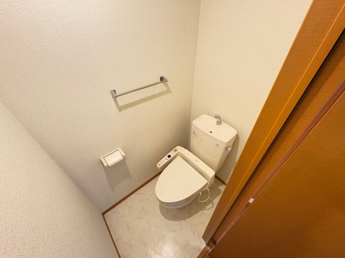 物件内観写真12　(トイレ)