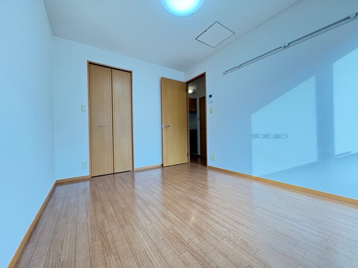 物件内観写真13　(居室)