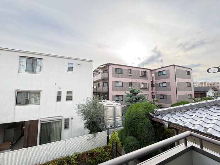 物件内観写真22　(室内からの展望)