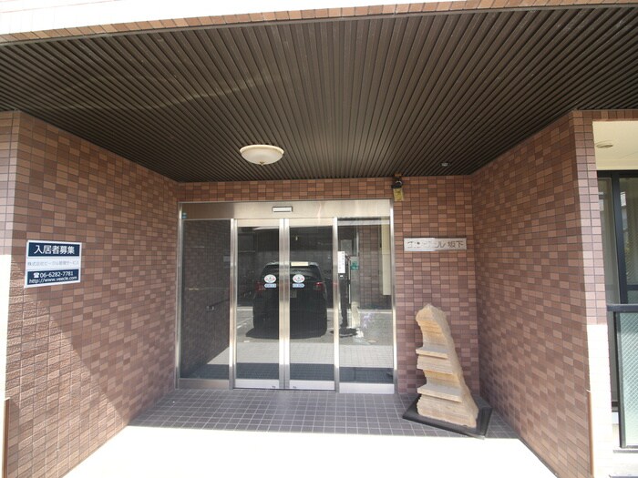 物件外観写真4　(エントランス部分)