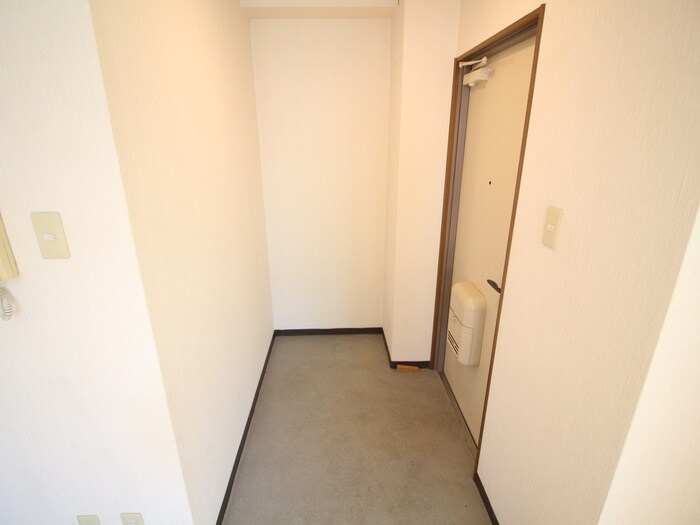 物件内観写真17　(玄関)