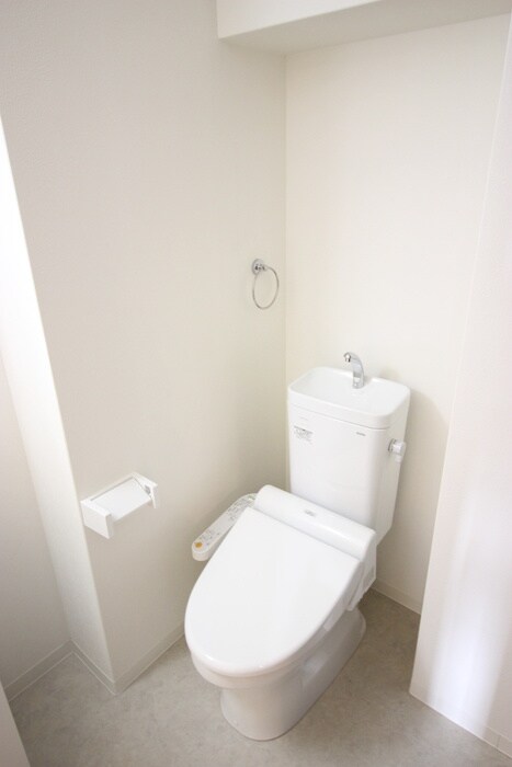 物件内観写真14　(トイレ)
