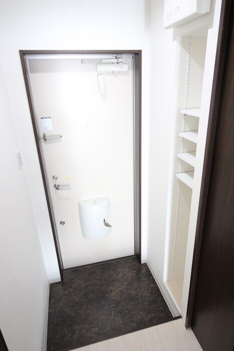 物件内観写真22　(玄関)