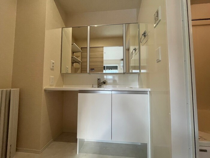 物件内観写真11　(洗面)