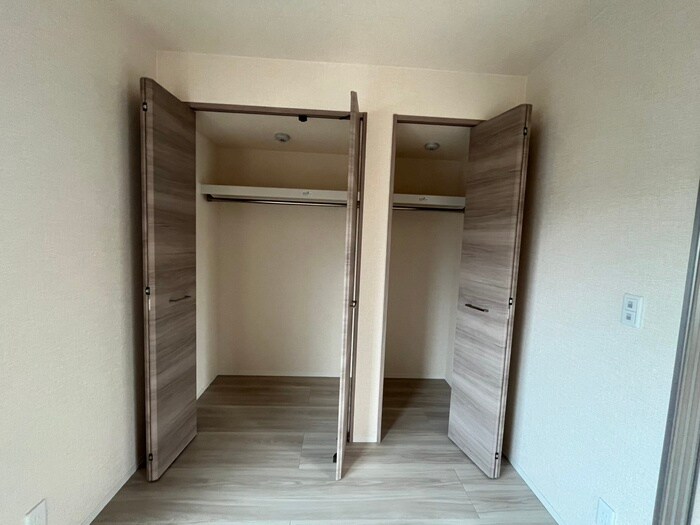 物件内観写真12　(収納)