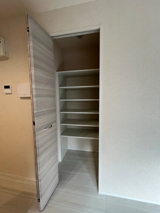 物件内観写真14　(収納)