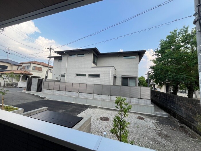 物件内観写真17　(室内からの展望)