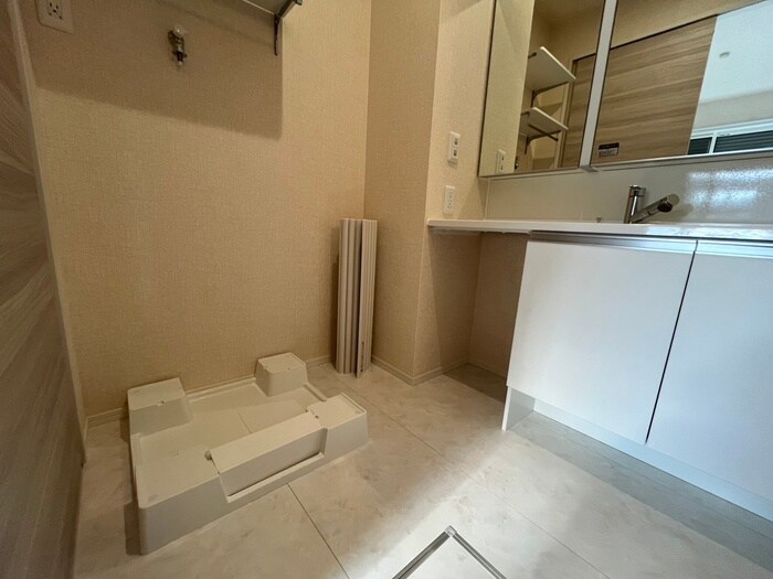 物件内観写真18　(洗濯機置場)