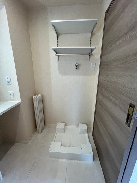 物件内観写真18　(洗濯機置場)