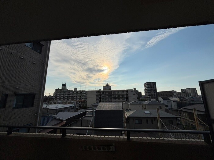 物件内観写真22　(室内からの展望)