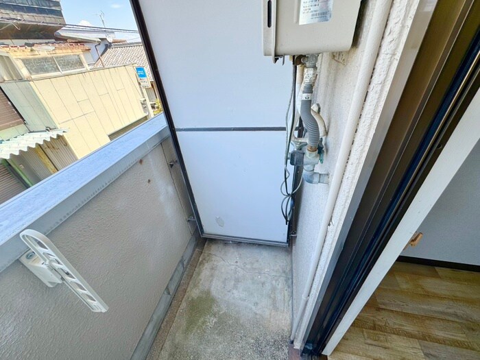 物件内観写真12　(洗濯機置場)