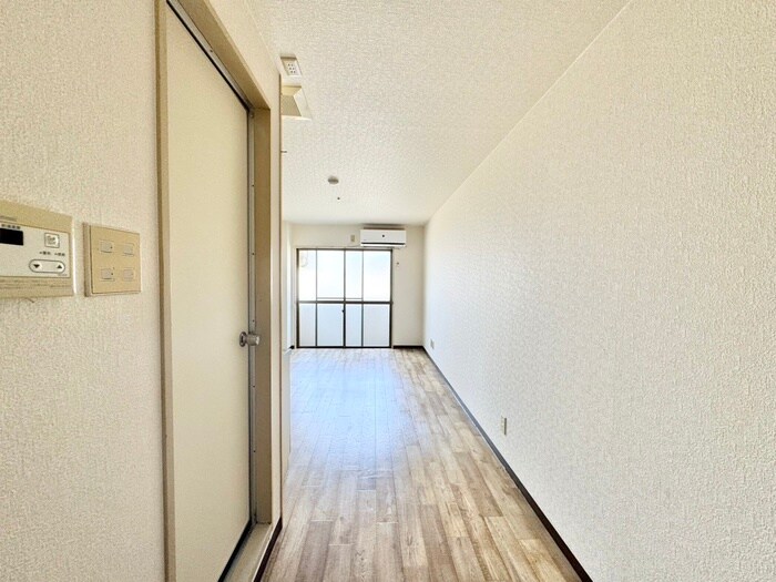 物件内観写真21　(廊下)