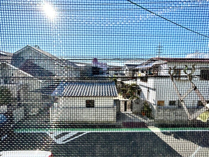 物件内観写真9　(室内からの展望)