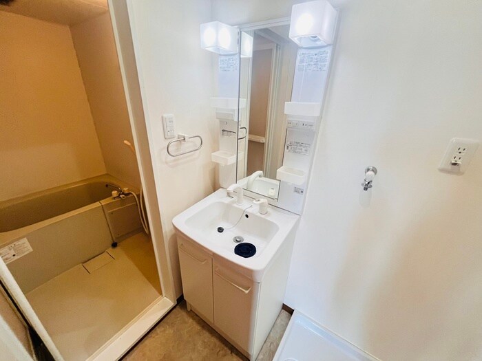 物件内観写真12　(洗面)