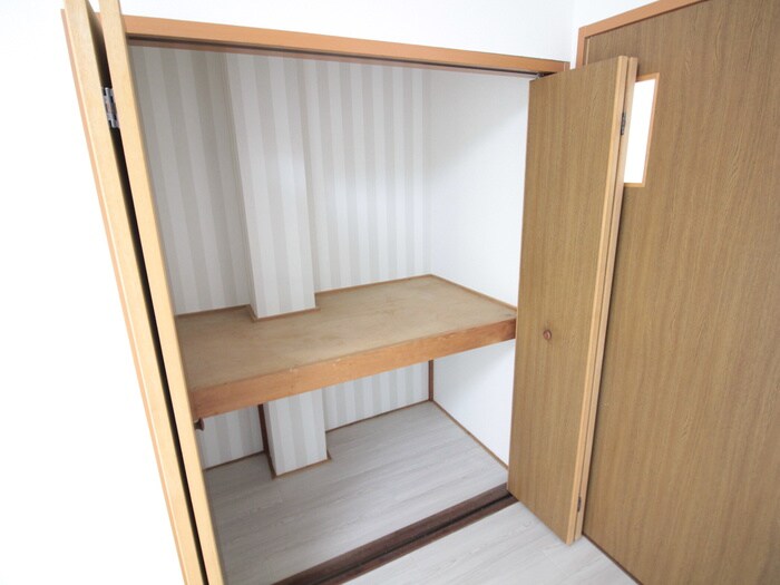 物件内観写真12　(収納)