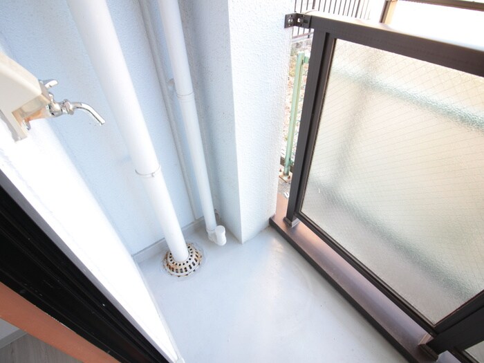 物件内観写真18　(洗濯機置場)