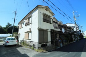 神崎貸家外観写真