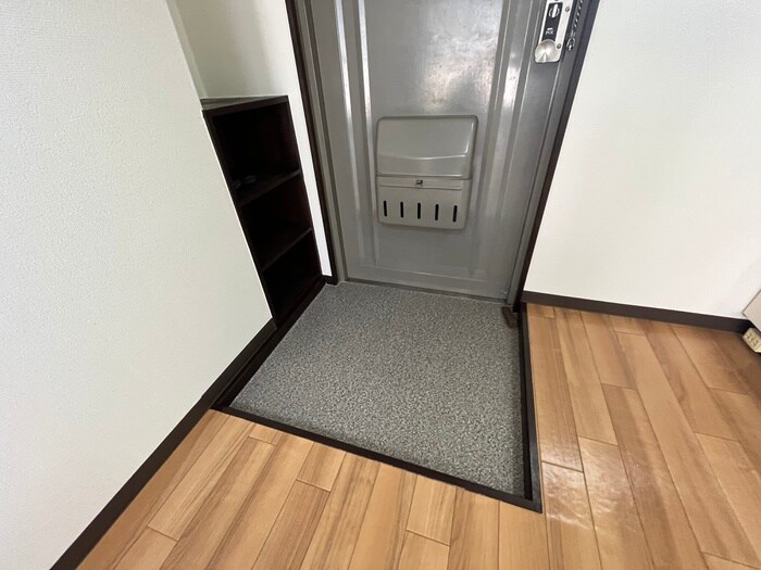 物件内観写真15　(玄関)