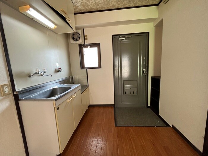 物件内観写真15　(廊下)