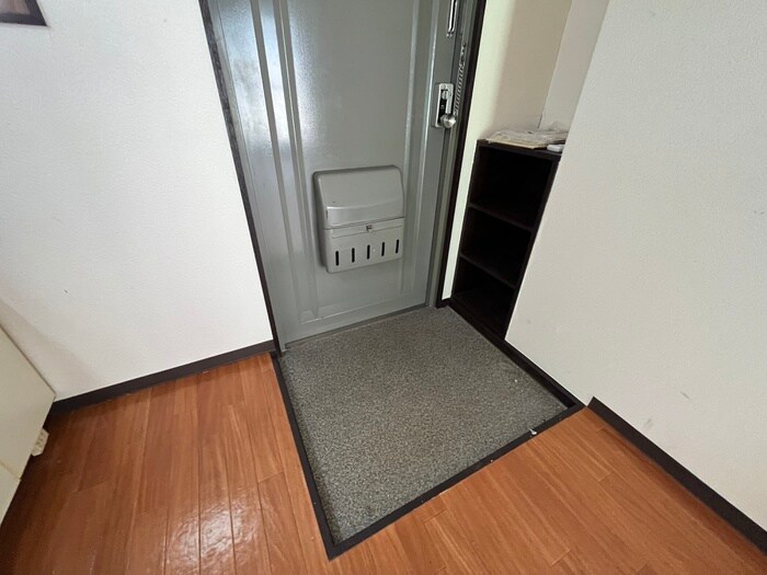 物件内観写真17　(玄関)