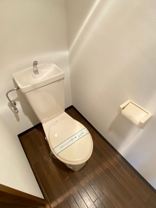 物件内観写真12　(トイレ)