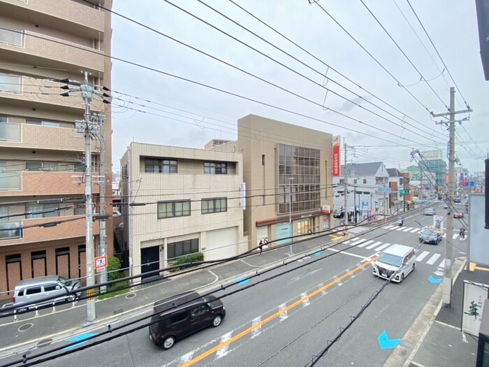 物件内観写真16　(室内からの展望)