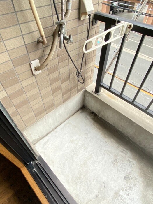 物件内観写真18　(洗濯機置場)