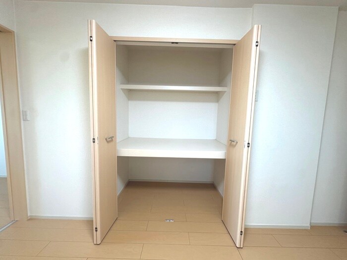 物件内観写真15　(収納)