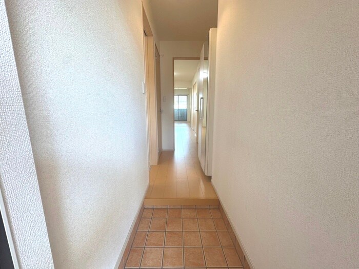 物件内観写真18　(廊下)