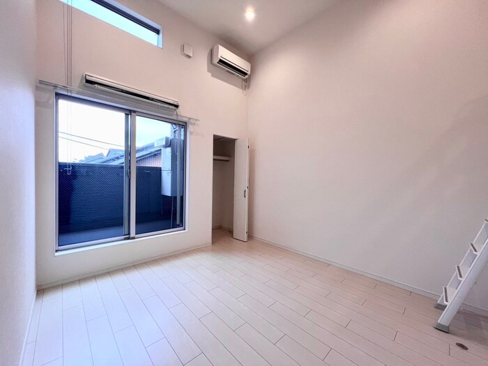 物件内観写真8　(居室)