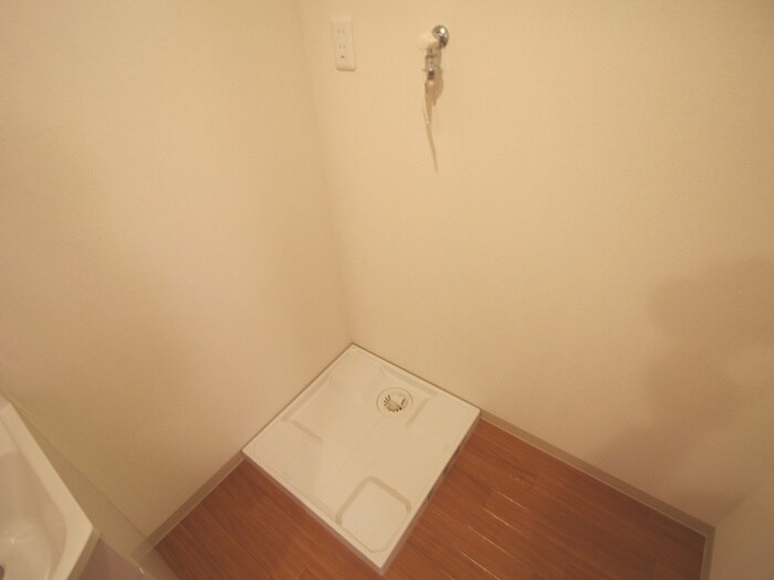 物件内観写真14　(洗濯機置場)