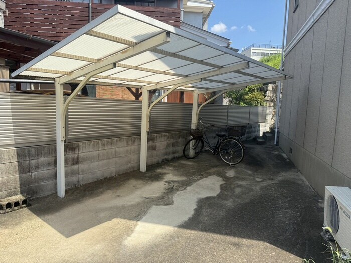 物件外観写真3　(駐輪場)