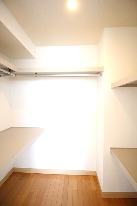 物件内観写真11　(収納)