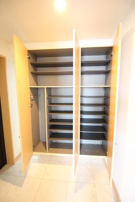 物件内観写真19　(靴箱)