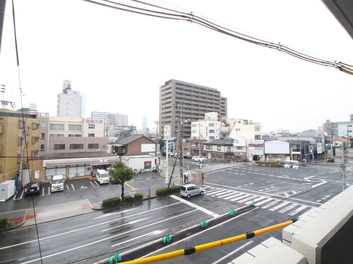 物件内観写真12　(室内からの展望)