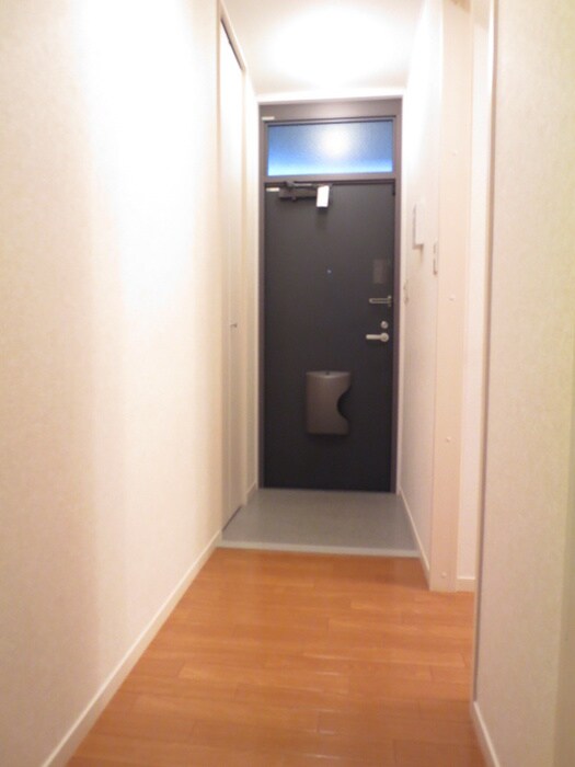 物件内観写真15　(玄関)